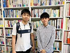 研究発表を行った松尾さん（写真右）と平田さん（写真左）
