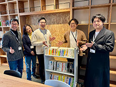 左からABS：久保田裕一さん、黒川美穂子さん、伊藤雄太郎さん、神山まるごと高専：松坂孝紀さん（事務局長）、藤川瞭さん（図書担当）