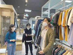 ビームス本社のプレスルーム 最新の新製品が揃う