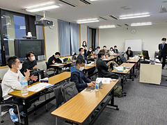 写真-5 中間報告会（2021年11月）